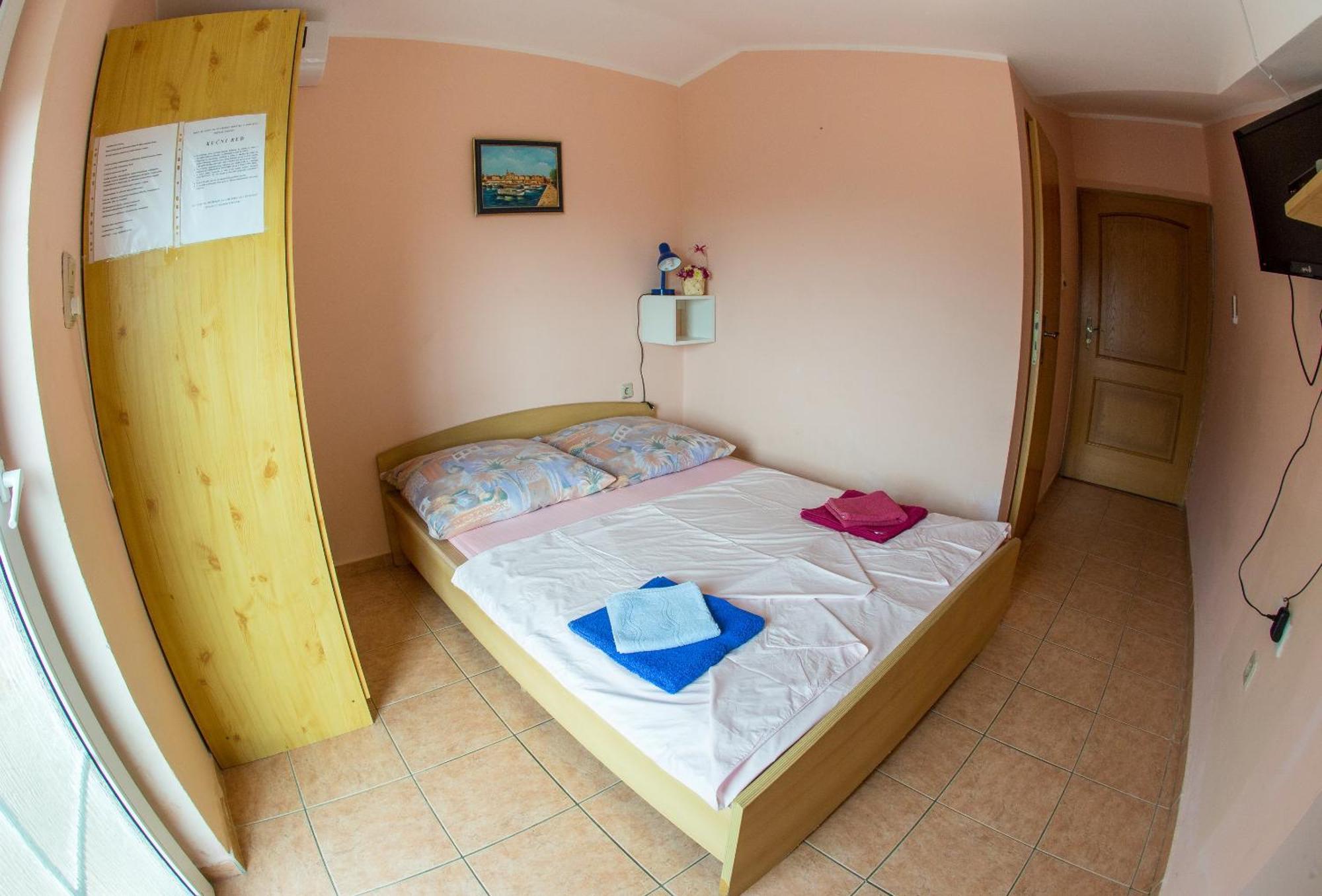 Almond Гостевой дом 2*